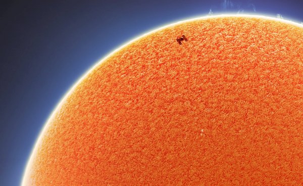 Astrophotography of the Sun by Andrew MCCARTHY
