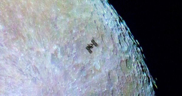 Снимки Луны с МКС