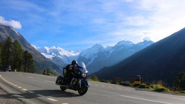 Дорога горы мотоцикл