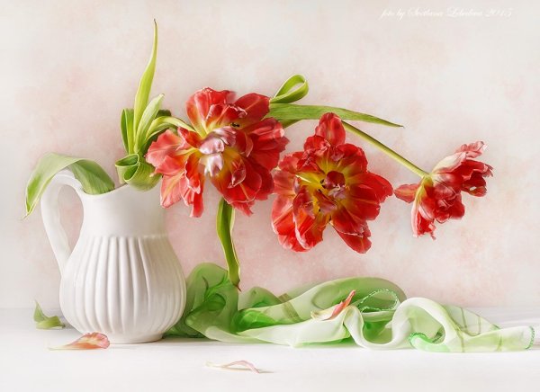 Натюрморт - цветы в вазе