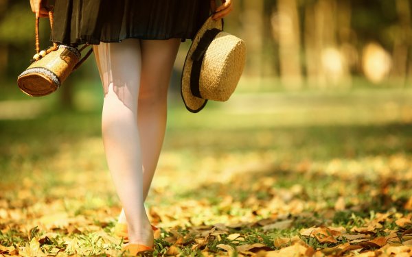 Девушка ноги осень