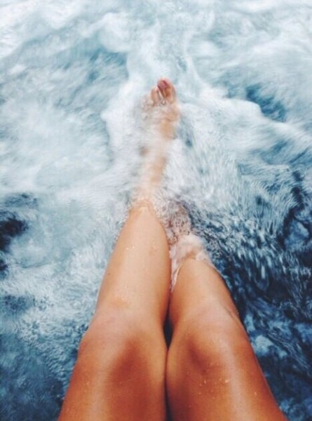 Ноги в воде