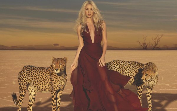Шакира с леопардами