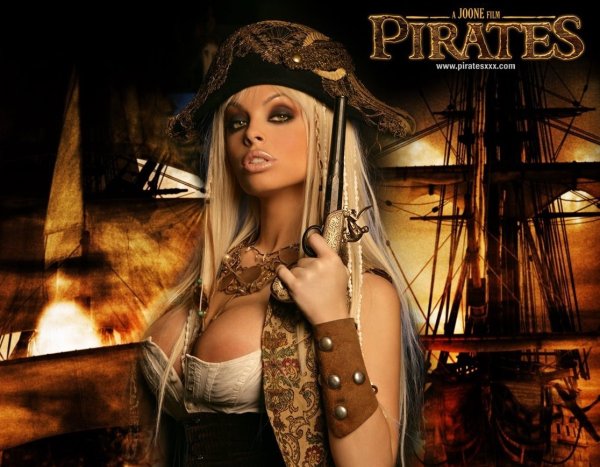 Девушка пират