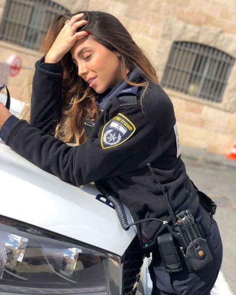 Красивые женщины полицейские