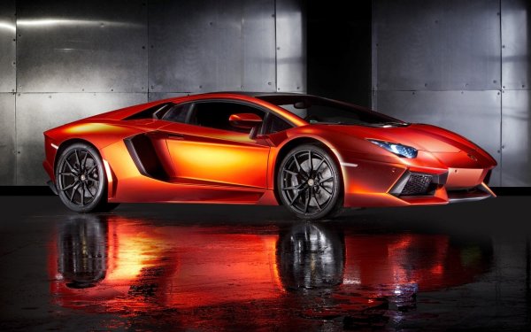 Суперкар Lamborghini Aventador