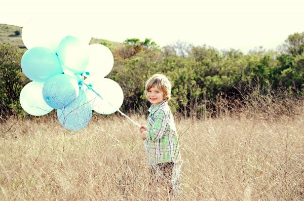 Фотосессия ребенка с шариками