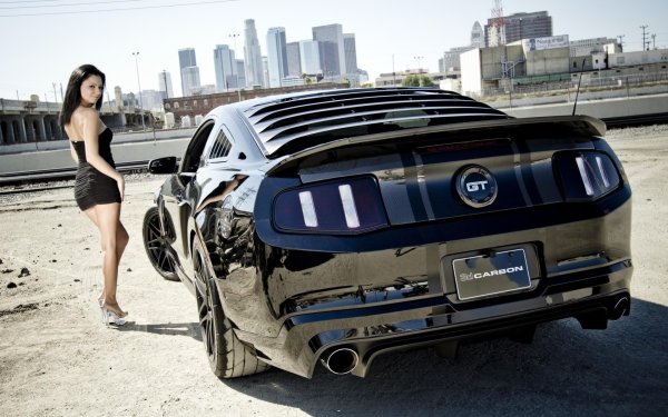 Ford Mustang v Shelby gt500 девушка