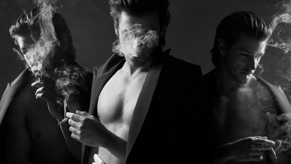 Гаспар Ульель фото с сигаретой