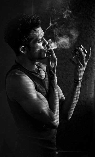 Фотосессия с сигаретой мужская