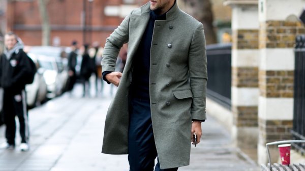 Стильное мужское пальто