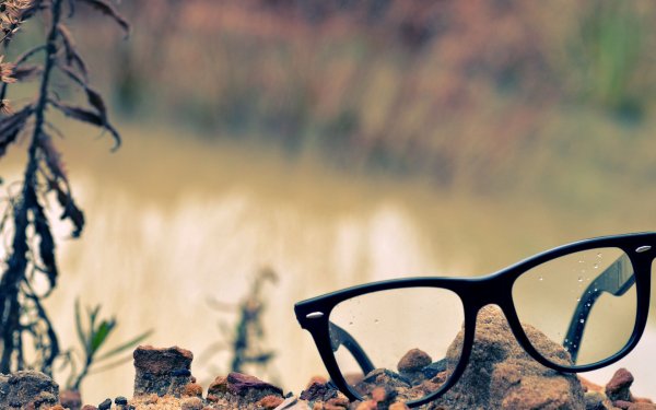 Солнцезащитные очки на природе