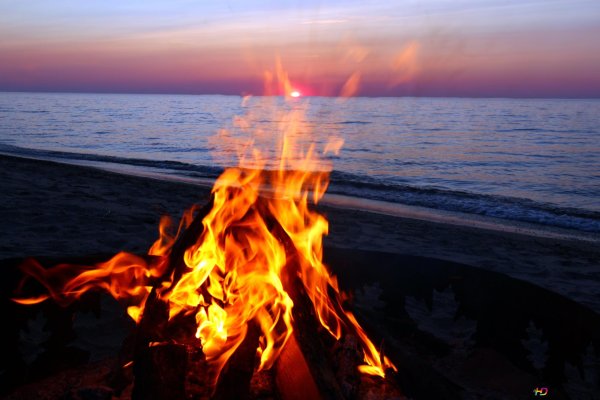 Огонь на берегу