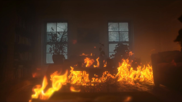 Пожар внутри дома
