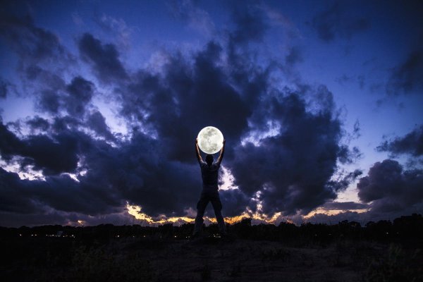 Ночь Луна человек