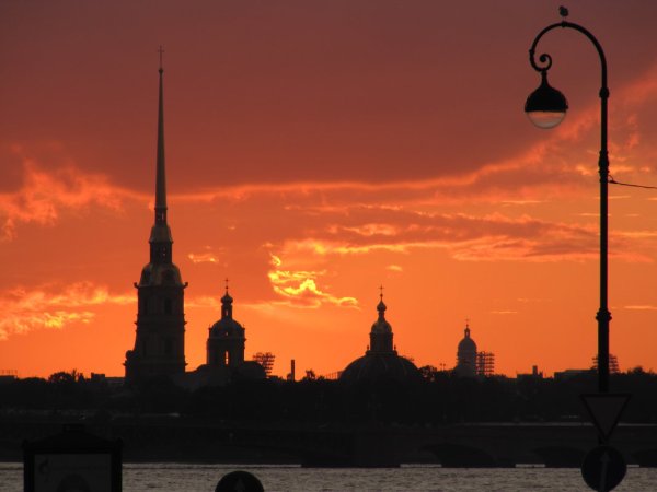 Адмиралтейство в Санкт-Петербурге на закате