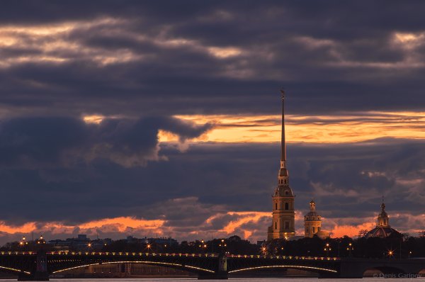 Петропавловская крепость с Невы