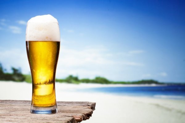 Пиво на пляже