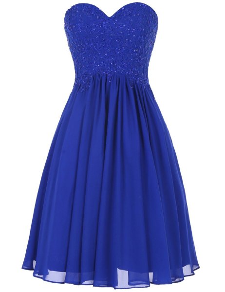 Голубое платье