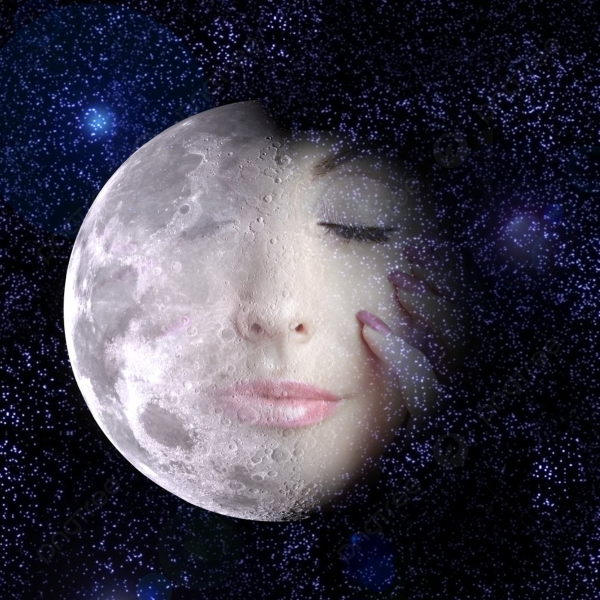 Луна с женским лицом