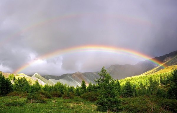 Радуга в горах