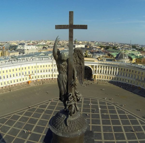 Ангел Александровская колонна Дворцовая площадь