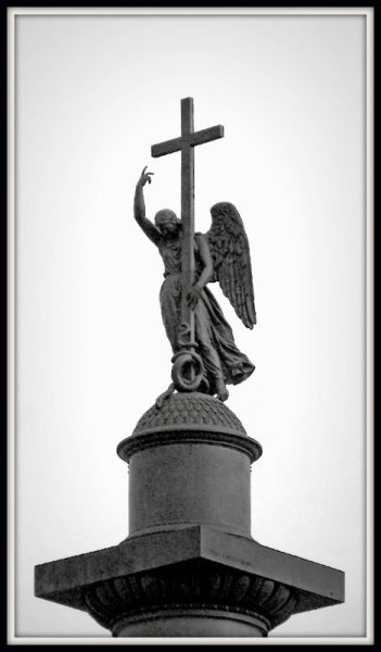 Александрийская колонна ангел