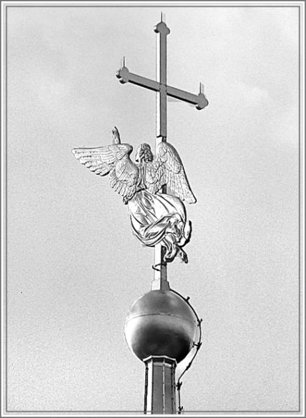 Санкт-Петербург ангел на шпиле Петропавловского собора