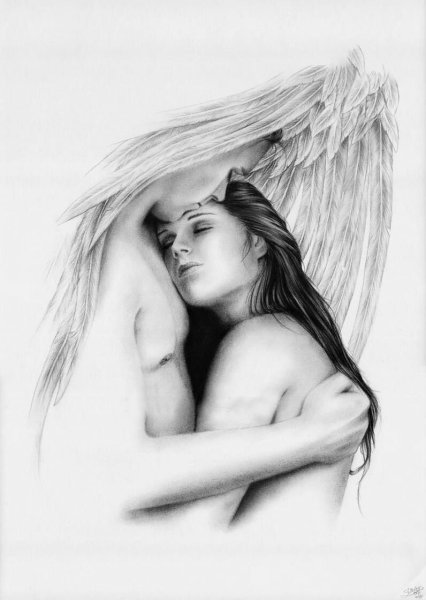 Девушка ангел обнимает парня