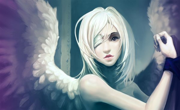Девушка ангел с белыми волосами