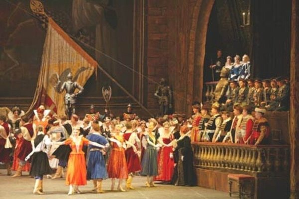 Опера Иван Сусанин бал в замке польского короля
