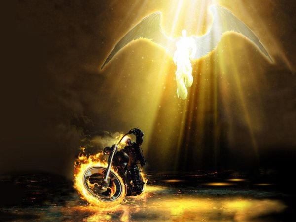 Мотоциклист с крыльями ангела