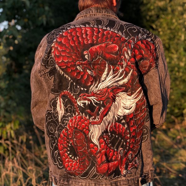 Куртка с драконом