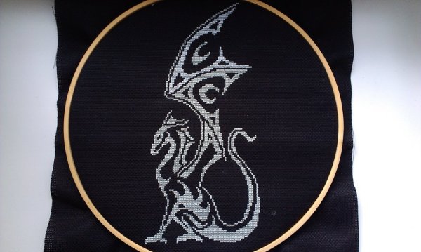 Машинная вышивка дракон