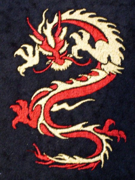 Машинная вышивка дракон