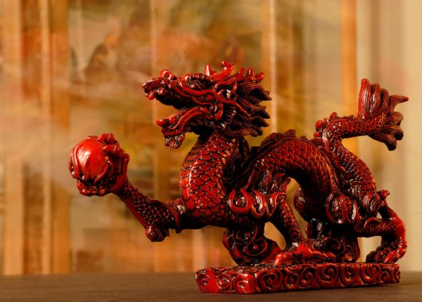 Китайский дракон фигурка