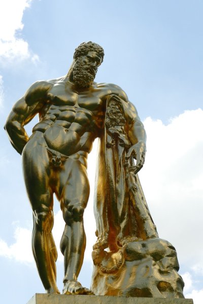Геркулес Бог древней Греции