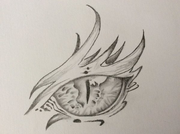 Глаз дракона рисунок карандашом