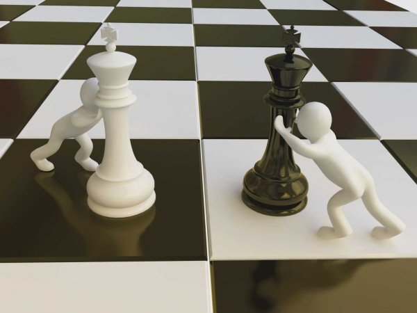 Ферзь в шахматах это Королева