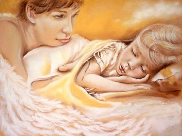 Мама ангел и малыш