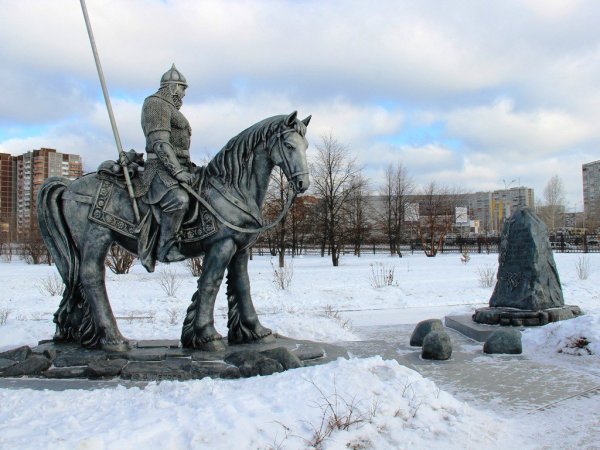 Илья Муромец на распутье памятник Екатеринбург