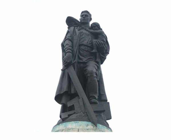 Памятник советскому солдату в Берлине