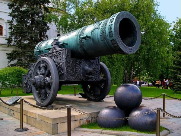 Исторические памятники России царь пушка