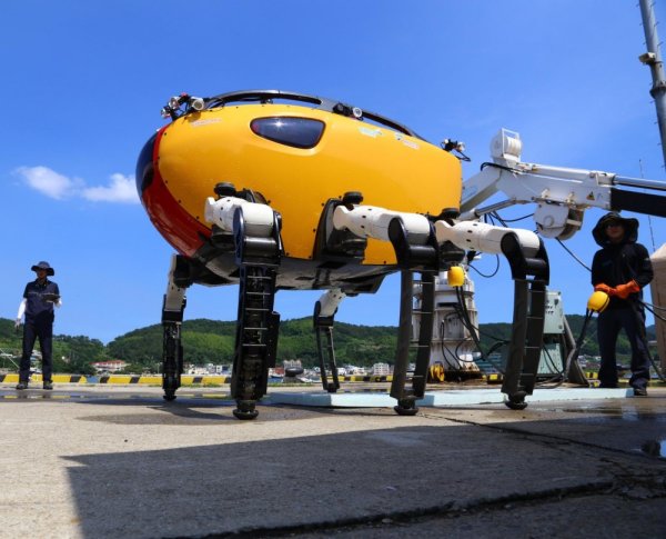 Подводный робот Батискаф