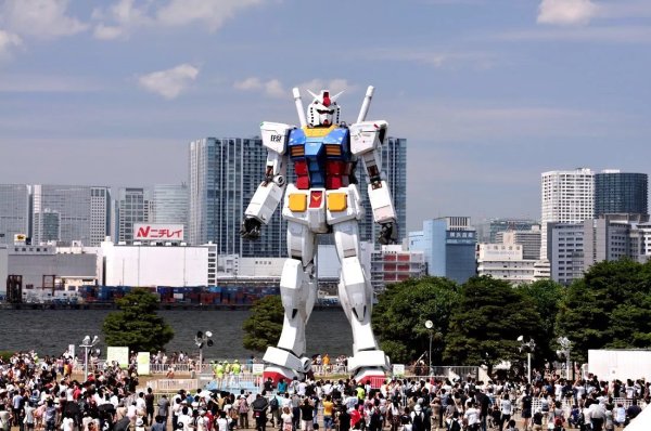Робот ГАНДАМ В Токио
