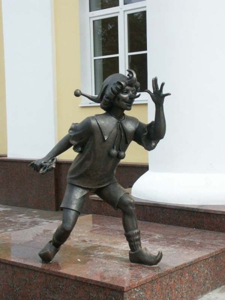 Памятник Буратино в России в Самаре