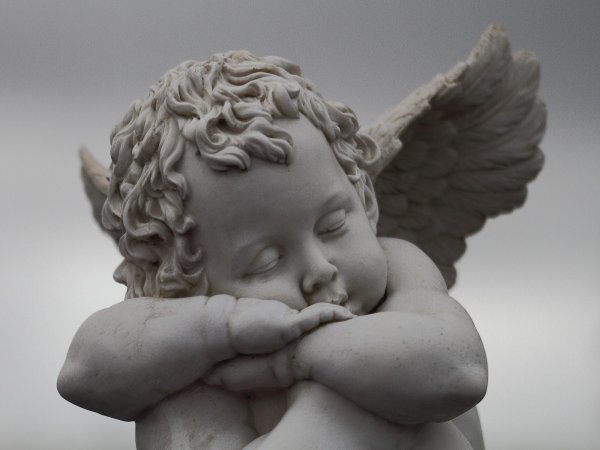 Статуя ангел Микеланджело