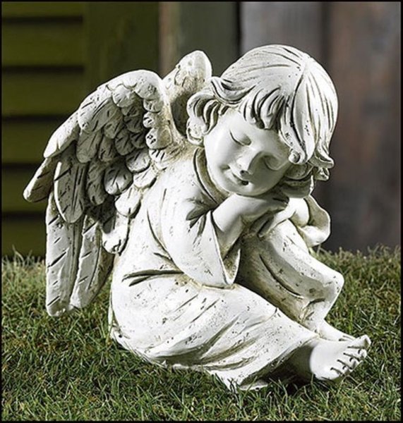 Скульптуры ангелов детей