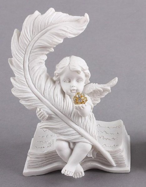 Фигурка ангела с книгой