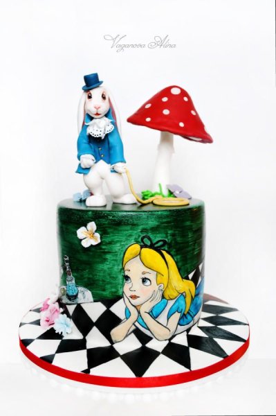 Торт в стиле Алиса в стране чудес без мастики